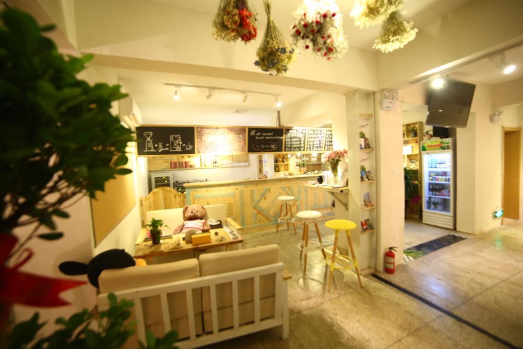 Luoyang Heartland International Youth Hostel Екстер'єр фото