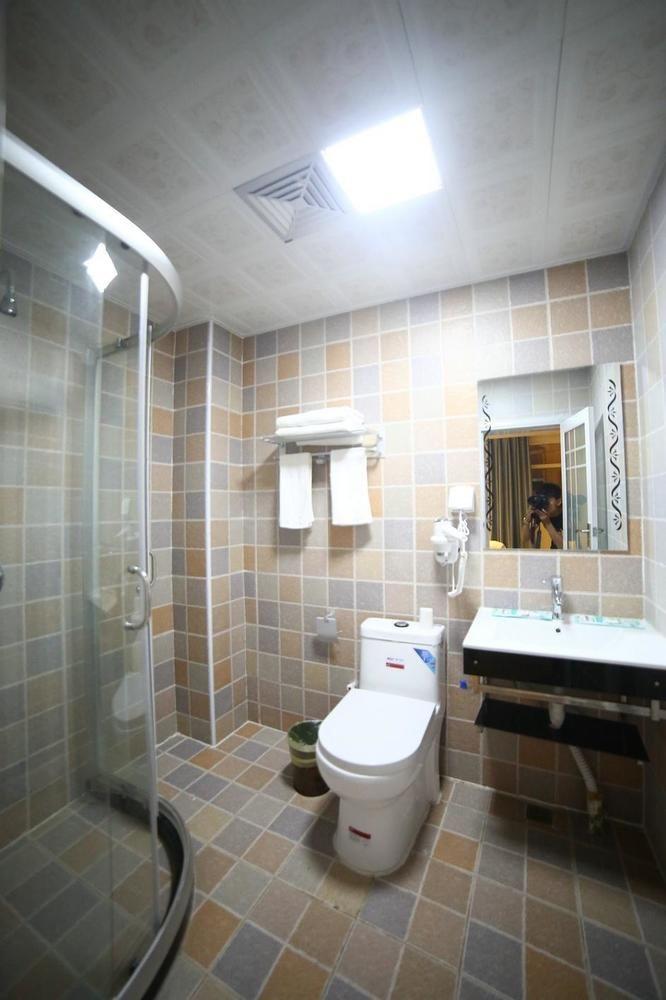 Luoyang Heartland International Youth Hostel Екстер'єр фото