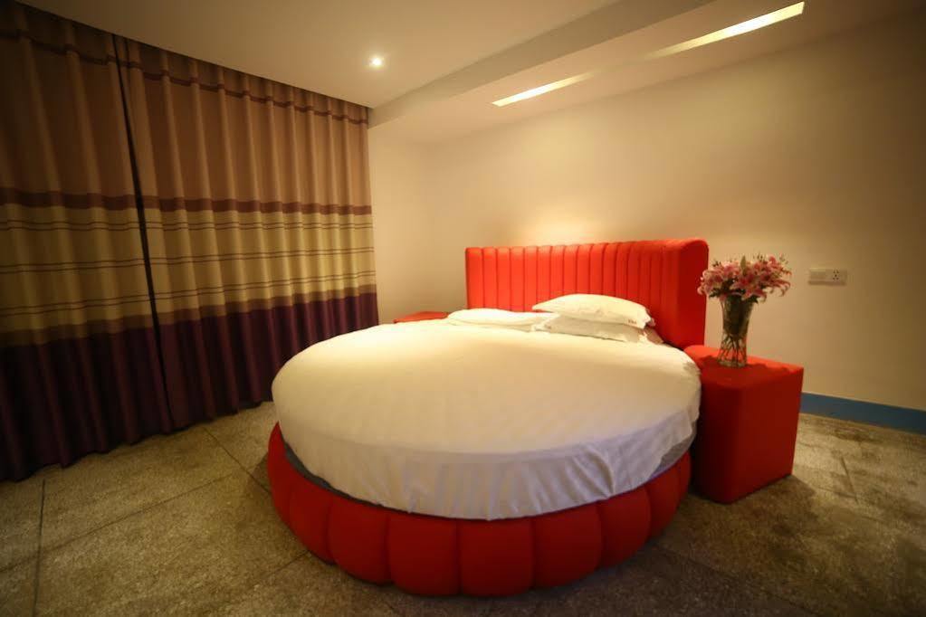 Luoyang Heartland International Youth Hostel Екстер'єр фото